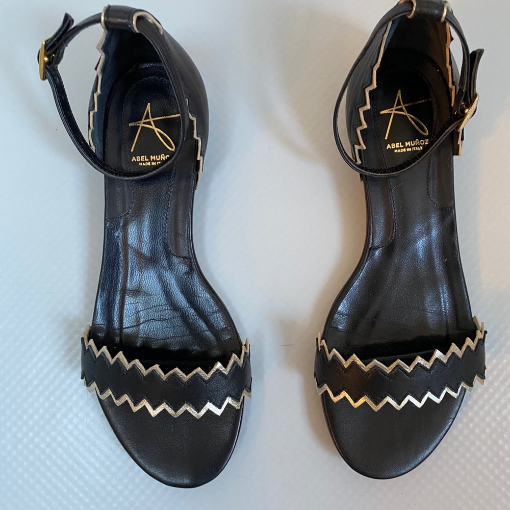 Woman’s Sandals